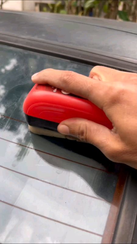 Cairan pembersih jamur kerak kaca mobil