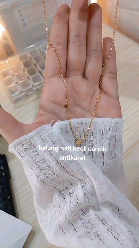 kalung wanita titanium anti karat gambar hati #PromoNonStop #lagitrending #fypshopee #murahberkualitas #ShopeeCOD #murahdishopee #shopeeafiliate #fypシ