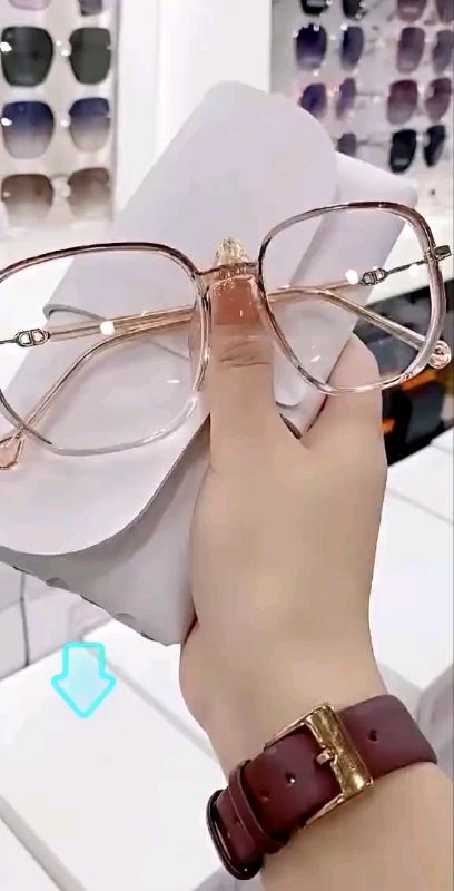 Kacamata Anti Radiasi Korea Bahan Metal Bentuk kotak #kacamataantiradiasi #RacunShopee #racunshopeemurah @tsaniaolshop @umiumik.berkah #fyp