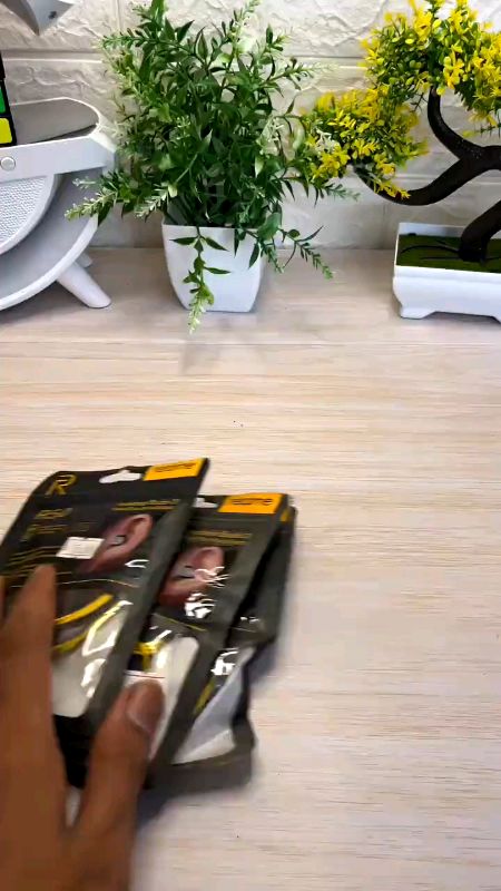 headset murah tapi bukan murahan suara bersih ngebass,kabel kuat tidak gampang putus buruan di coba ya teman#terlaris #RacunShopee #berbagipengalaman