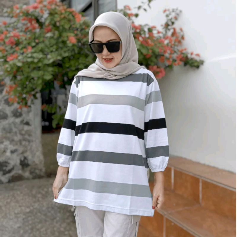 Blouse wanita kaos🥰#BloussWanita #atasanwanita #SpillRacunShoopee #SpillBawaBerkah #spillracunshopeee #RacunShopee #shopeevideo #shopee  #ShopeeLook