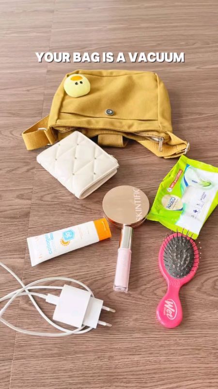 let's clean up ur stuff and packin it in Claire sling bag👜✨ #whatsinmybag #packmybag #mismibag #rekomendasitas