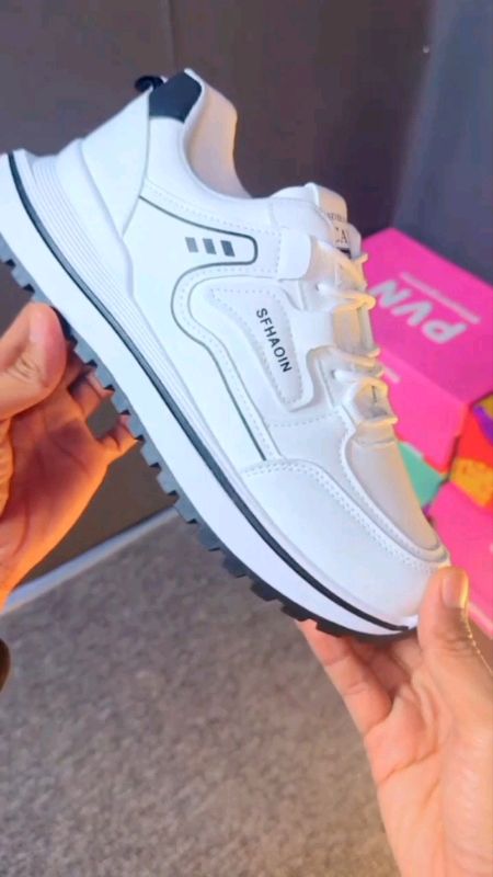 CANI Yunha Sepatu Sneakers Wanita #sepatu #sepatuwanita #canikorea