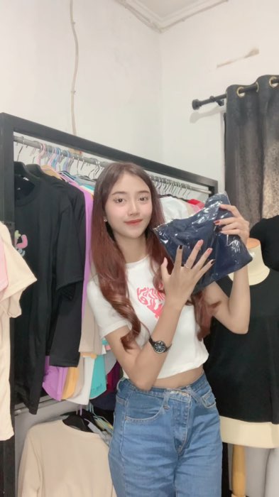 cantik kan masuk kemanapun🤏🏻🤩🛍️#shopeevideo#croptopcewekcantik
