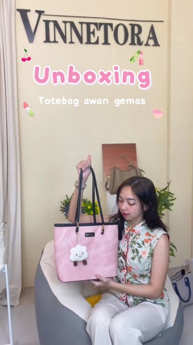 Totebag gemss sekalian untuk hangout✨💓#taskantor #taswanita #vinnetora #taswanitamu #taskuliah #totebagaesthetic