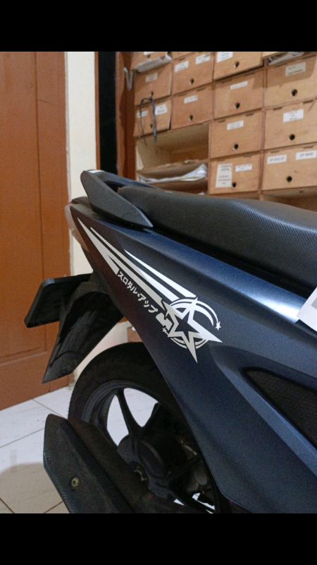 Sticker cuting semua motor bisa#stikerbintang#stikermotormatic#stikerviral
