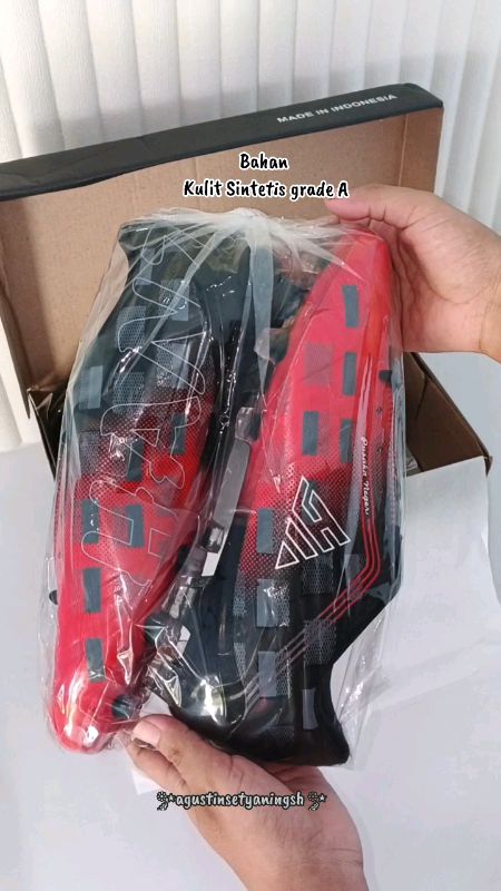 Lokal Berkualitas👍#sepatubola #sepatubolaoriginal #banggabuatanindonesia #sepatubolaterlaris #sepatubolahanz #murahberkualitas #lokalberkualitas
