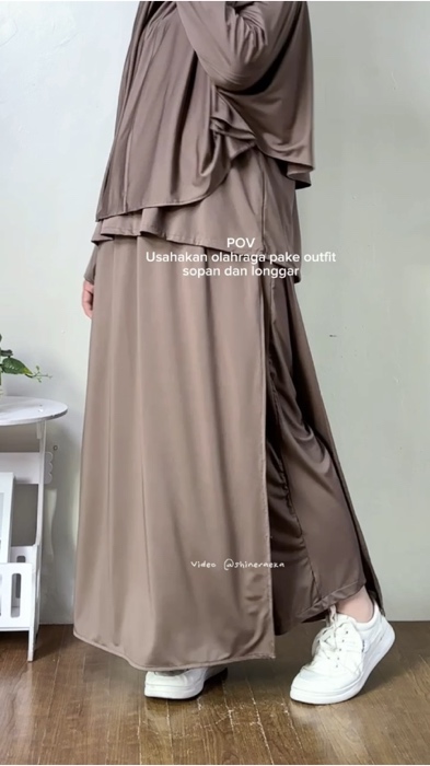Pake outfit kaya gini olahraga tetep nyaman. Suka bangetttt 🫶🏻  #sportystyle #onesetolahraga #setelanolahraga #setelanolahragawanita #onesetolahraga