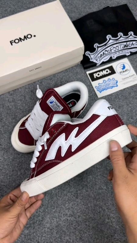 FOMO OBEZT MAROON Sepatu Sneakers #TermurahDiShopee #ShopeeLook #ShopeeFashionHaul #RacunShopee #ShopeeCOD #PromoNonStop #ViralDiShopeeVideo  #sepatu