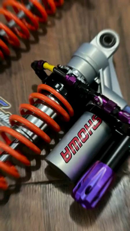 Shokbreker Showa#Showa #ShockbreakerShowa #Shockbreaker #SuspensiMotor #AksesorisMotor #ModifikasiMotor #ShockbreakerPremium #ShockbreakerRacing #Show