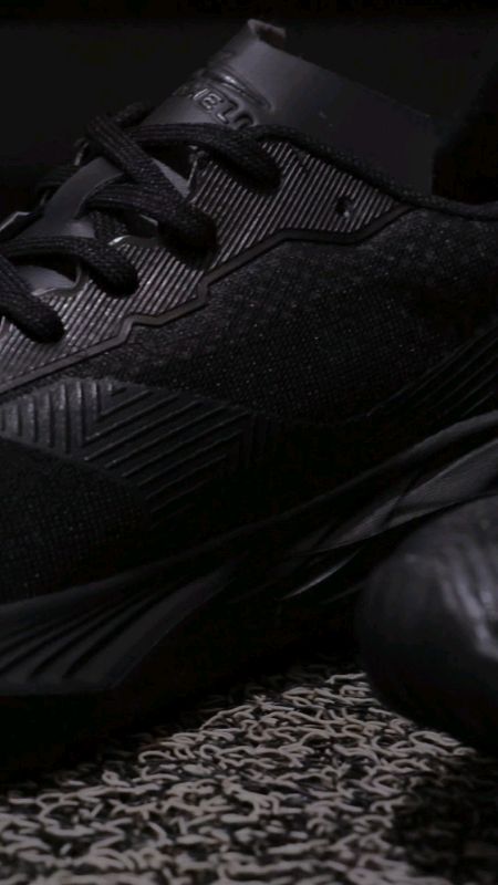 sepatu running trail run fullblack