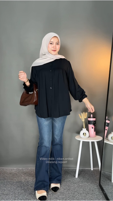 Kemeja rayon polos #RacunShopee #ShopeeLook #ShopeeFashionHaul #OOTDFashionShopee #ViralDiShopeeVideo #kemeja