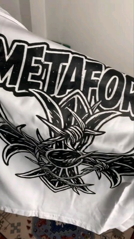 Metafora Kaos Long Sleeve#metafora #metaforatshirt #longsleeve #longsleeveshirt #kaoslongsleeve #RacunShopee #ShopeeLook #ShopeeCOD #ShopeeFashionHaul