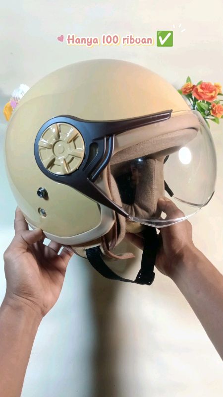 Helm Cargloss Hijab Retro #ViralDiShopeeVideo #DiskonRacunShopee #RacunShopee #helmcargloss #helmbogo #helmhijab #helmretro