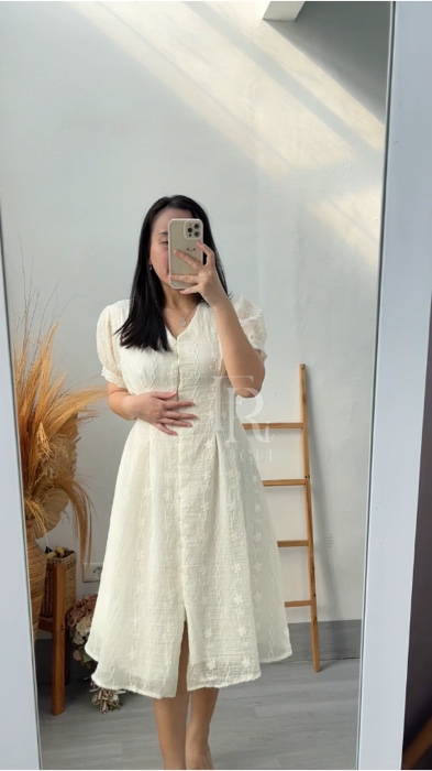 Eliza Dress | chirstmast edition #frivogueelizadress #frivogue #mididress #christmasoutfit #chirstmasdress #fypシ #fyp #fypage #dresswanita #outfitidea