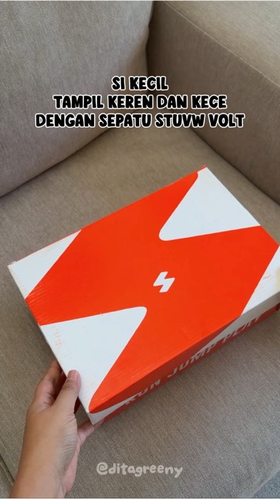 Rekomendasi sepatu sekolah anak yang ringan dan nyaman dipakai dari STUVW🫶🏻 #stuvw #sepatusekolah #sepatusekolahhitam #sepatuanak #sepatusekolahanak