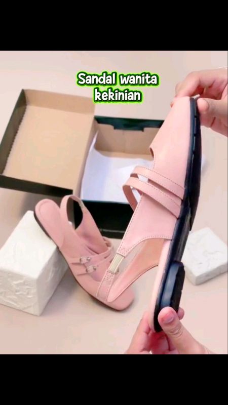 SANDAL WANITA KEKINIAN.#sandalwanita #sandalkekinian #sepatuwanita #shopeevideo #ShopeeCOD #RacunShopee #ShopeeFashionHaul