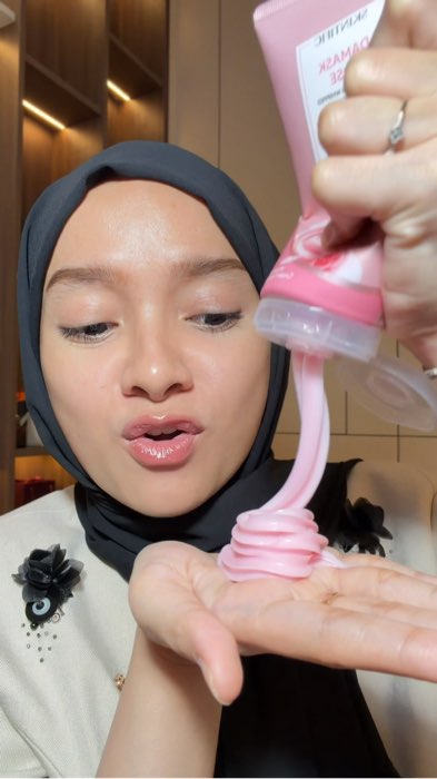 dari aromanya jg kata gue tuh WANGII PISANN