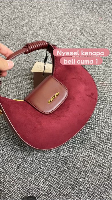 Naya bag jimshoney #jimshoney #ShopeeVideoChallengeRKP #ViralDiShopeeVideo #SpillBawaBerkah #ShopeeFashionHaul #taswanita #RacunShopee