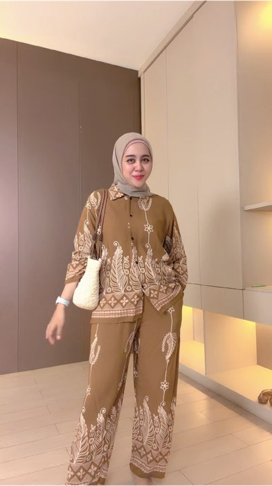 Set adem nyaman buat kegiatan dimana aja #oneset #RacunShopee #PromoNonStop