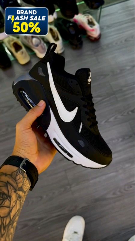 Udah banyak yang pakai kamu kapan? 😉 #sneakersmurah #ootdindo #fashionpria #fashionwanita #outfitharian #sepatuhits #sepatukekinian #viralproduk #fyp