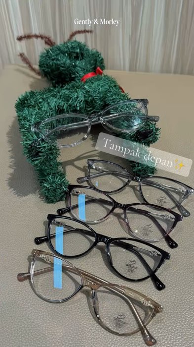 Cek keranjang oren, cantik pol😻❤️#kacamatamurah #kacamataminus #kacamataantiradiasi #kacamatacewek #FashiondiShopee #fypviral