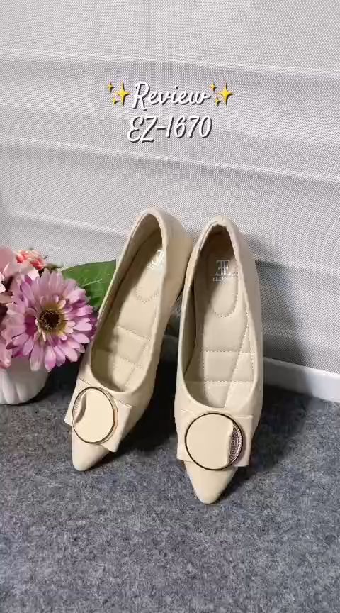 sepatu chunky heels kerja dari ellora , cuss langsung di order sekarang #elloraofficial #ellorashoes