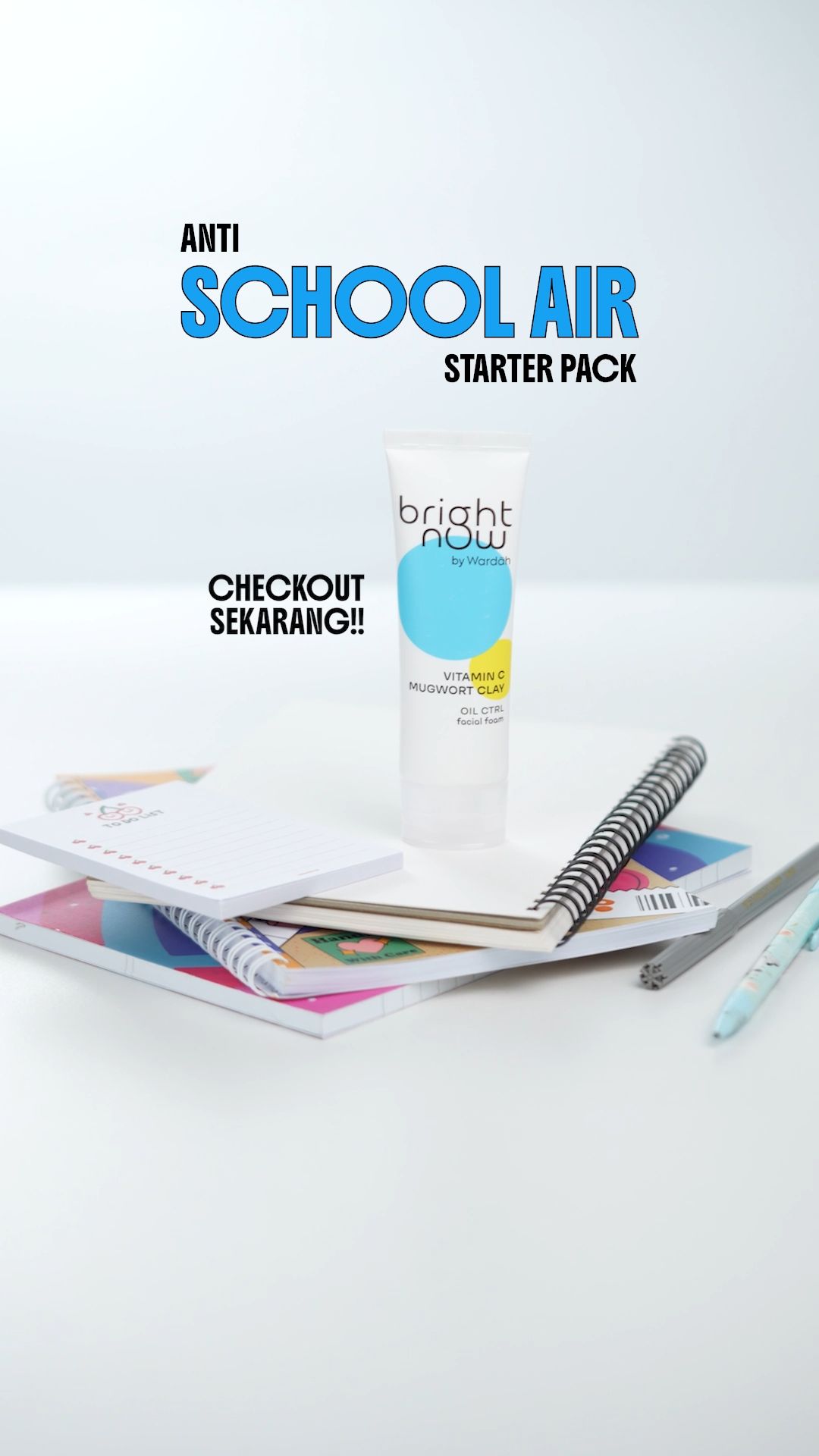 Pernah nggak sih baru jam 10 pagi tapi muka udah kayak kilang minyak? Makanya jangan cuma fokus ngilanign minyak, tapi pilih facewash
