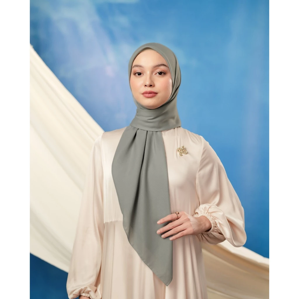 Heaven Lights - HL Voal Iron Black Logo - Hijab Polos Segi Empat