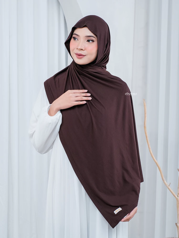 Auto-Glowing! 10 Rekomendasi Hijab yang Bikin OOTD Kamu Naik Kelas dalam Sekejap.