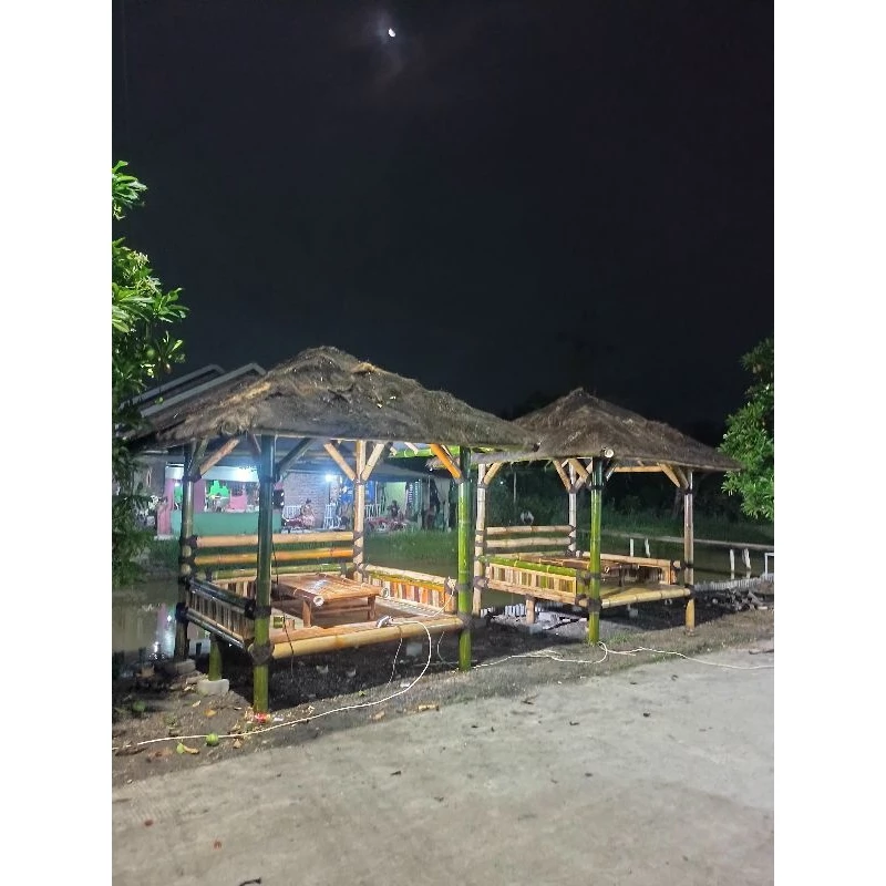 Gazebo Bambu Atap Ijuk dan Alang-alang