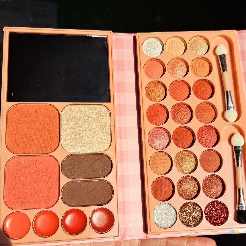 PROMO!!!EYESHADOW PALETTE PEACH MAKE UP PALETTE