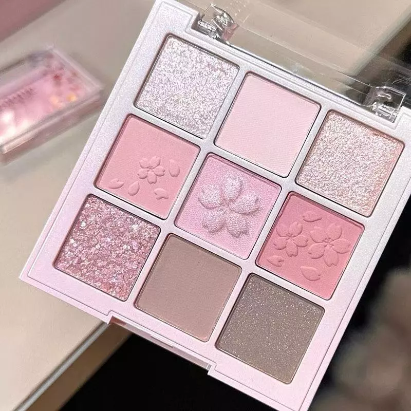 Muge Leen Eyeshadow Palette Rose Bloom 9-in-1 Colors Blooming for Light or Olive Skin