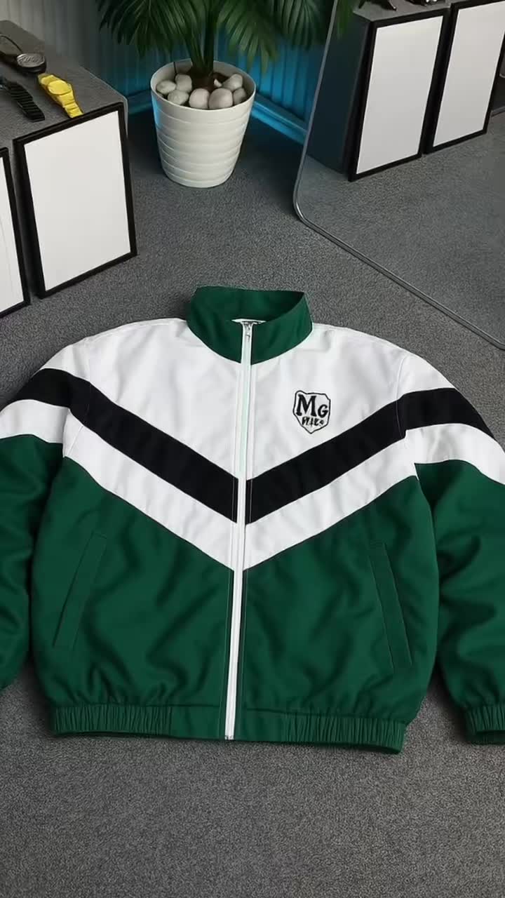 Rekomendasi Jaket Parasut Jaket Retro Vintage Cowok Cewek 🤩🔥. #jaket #jaketparasut #jaketretro #jaketretrovintage #jaketpria #jaketwanita #rekomendasi #foryou