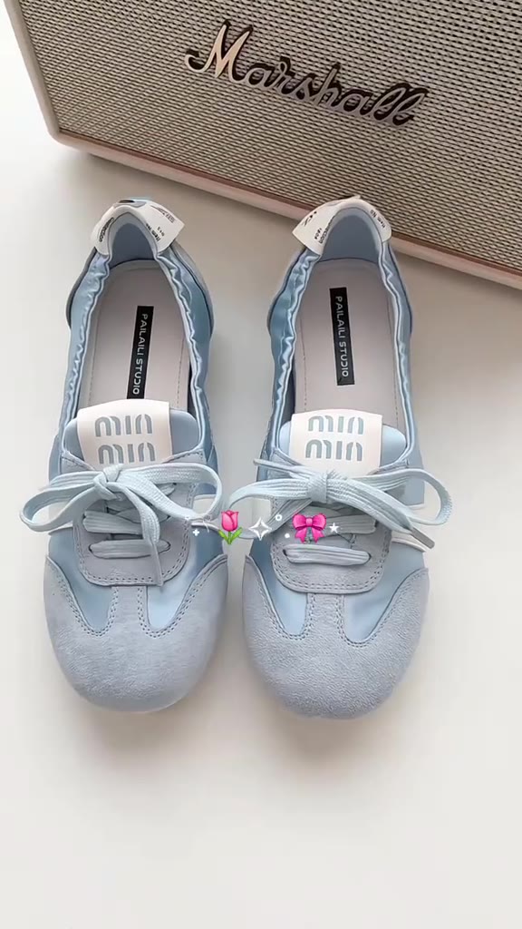 #sepatu #shoesforwomen #flatshoes #sepatuwanita #sneaker #sneakers #sneakerswanita #shoes #shoesaddict