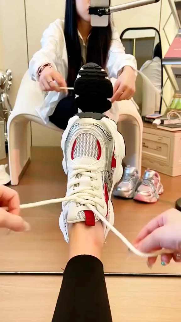 Sneaker wanita keren #sepatuwanita #sepatusneakerwanita