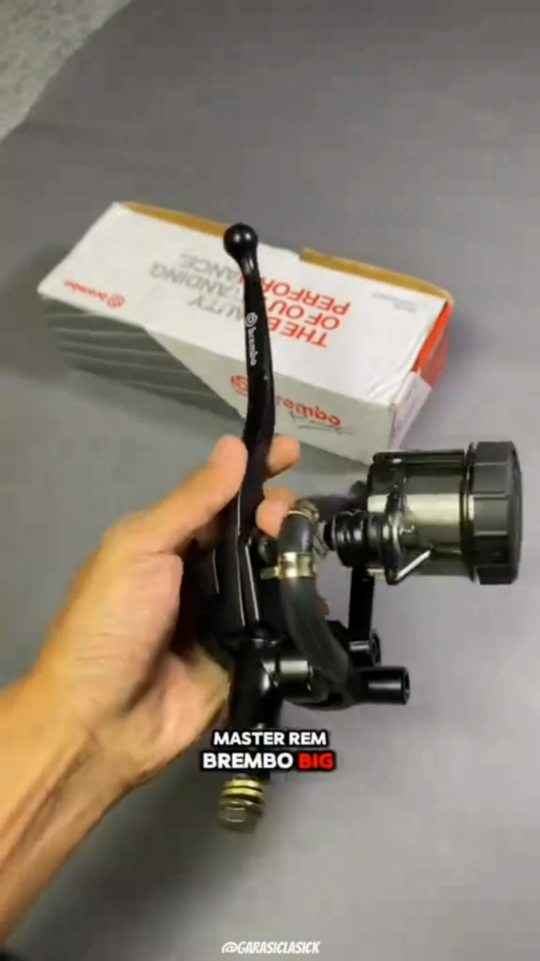 Master rem kanan tabung besar universal semua motor r15,cbr,cb150r,vixion,beat,scoopy,nmax,aerox #masterrem #rem #RacunShopee #SpillRacunShopee