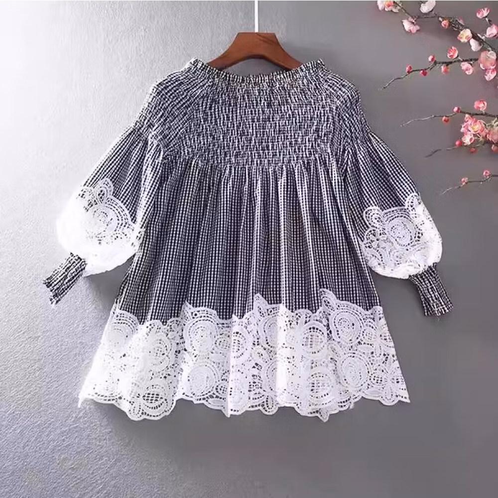 Atasan Wanita Motif Kotak-Kotak Hitam Putih dengan Detil Rajut Putih Elegan | Baju Lengan Panjang Ka